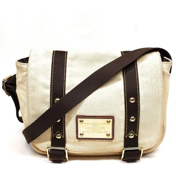 Louis Vuitton Shoulder/Crossbody Bag Besace PM - Picture 1 of 13
